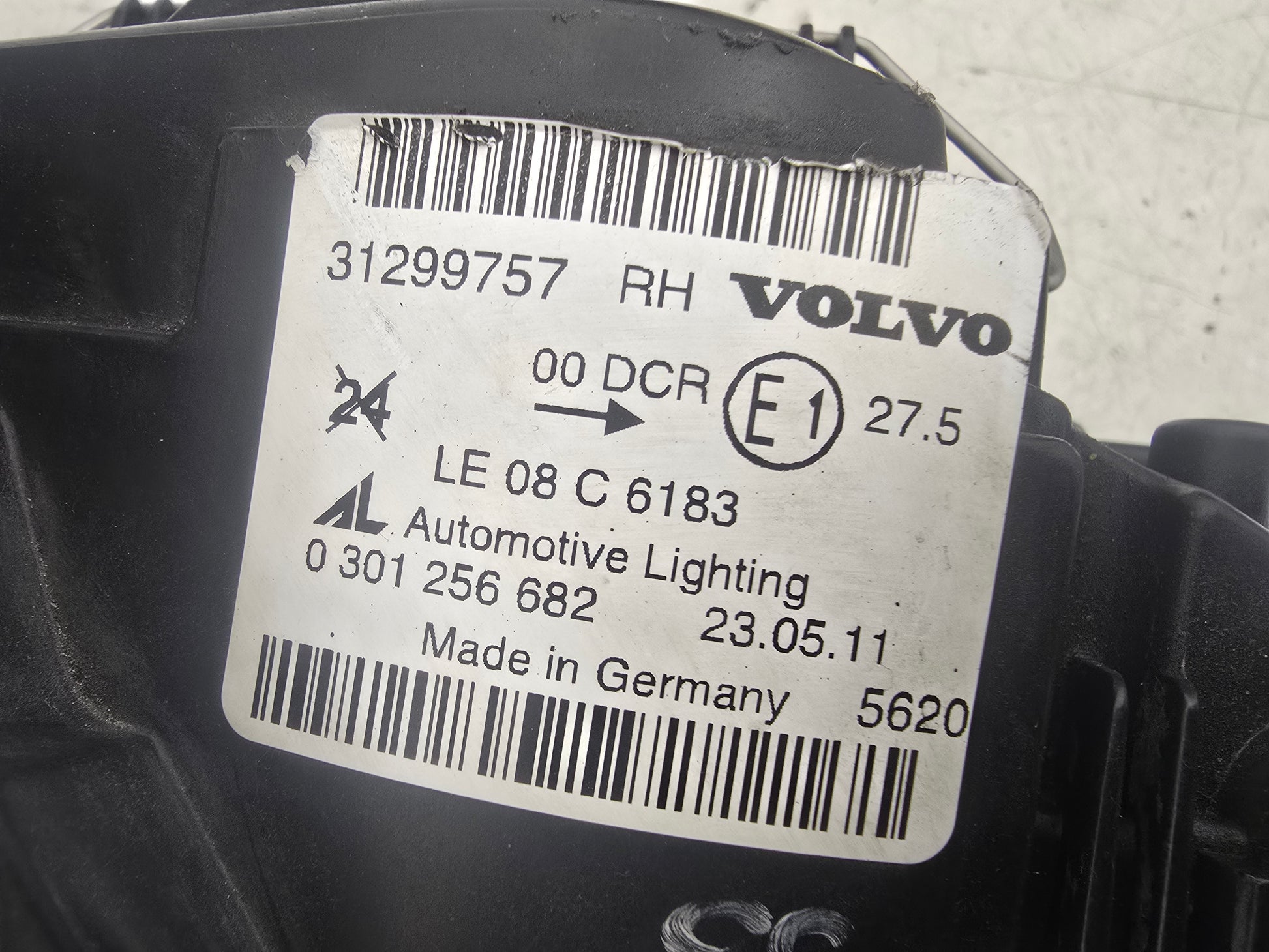 2006-2013 Volvo C70 MK2 Driver Side Xenon Headlight 31299757