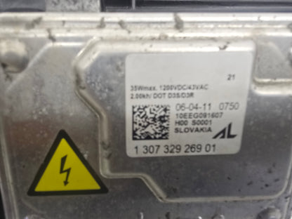 2006-2013 Volvo C70 MK2 Driver Side Xenon Headlight 31299757