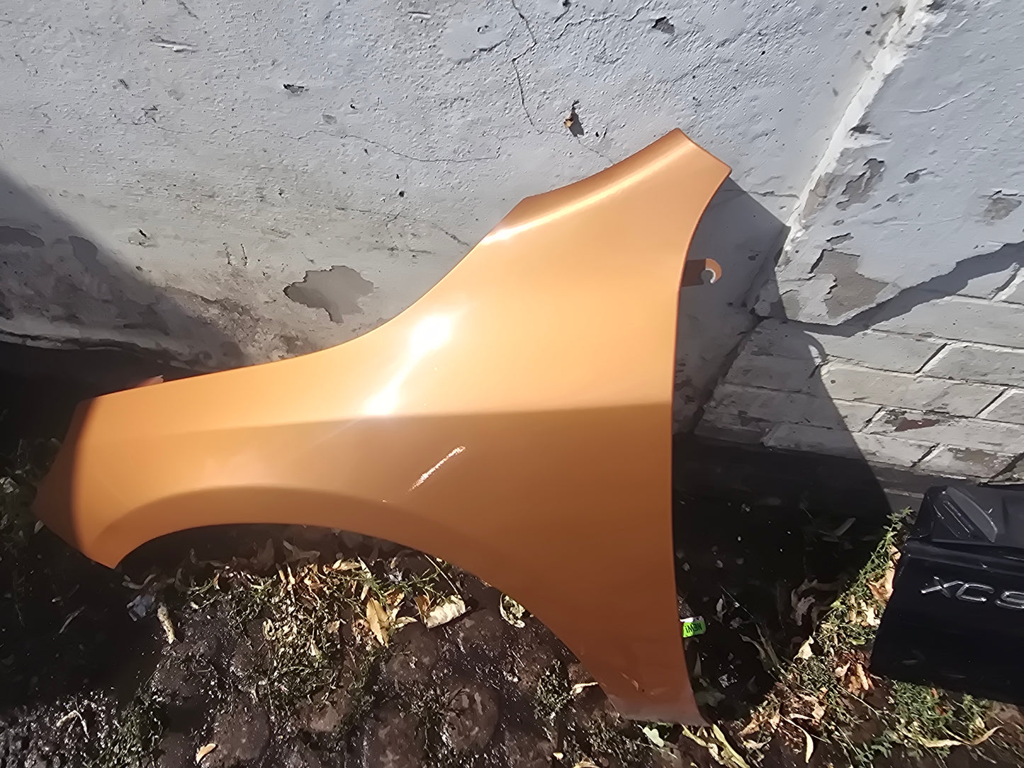 2011-2018 Volvo V60 Passenger Front Wing Bronze D5204T3-A — Stock 9788