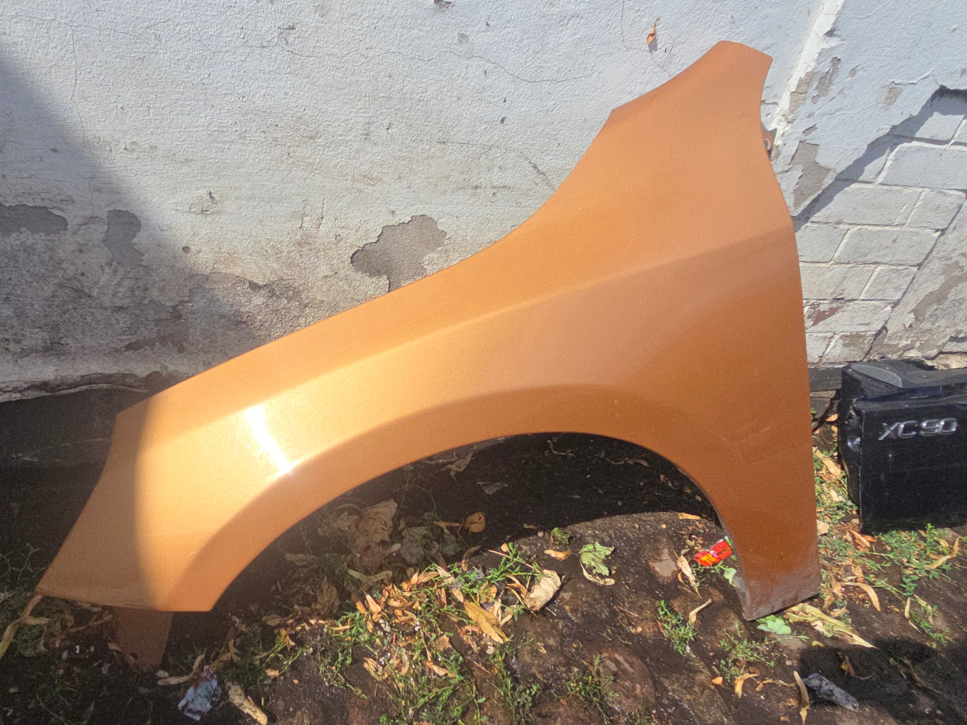 2011-2018 Volvo V60 Passenger Front Wing Bronze D5204T3-A — Stock 9788