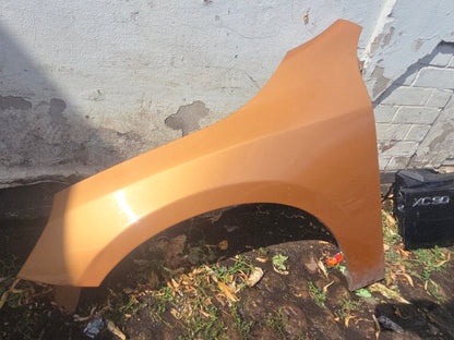 2011-2018 Volvo V60 Passenger Front Wing Bronze D5204T3-A — Stock 9788