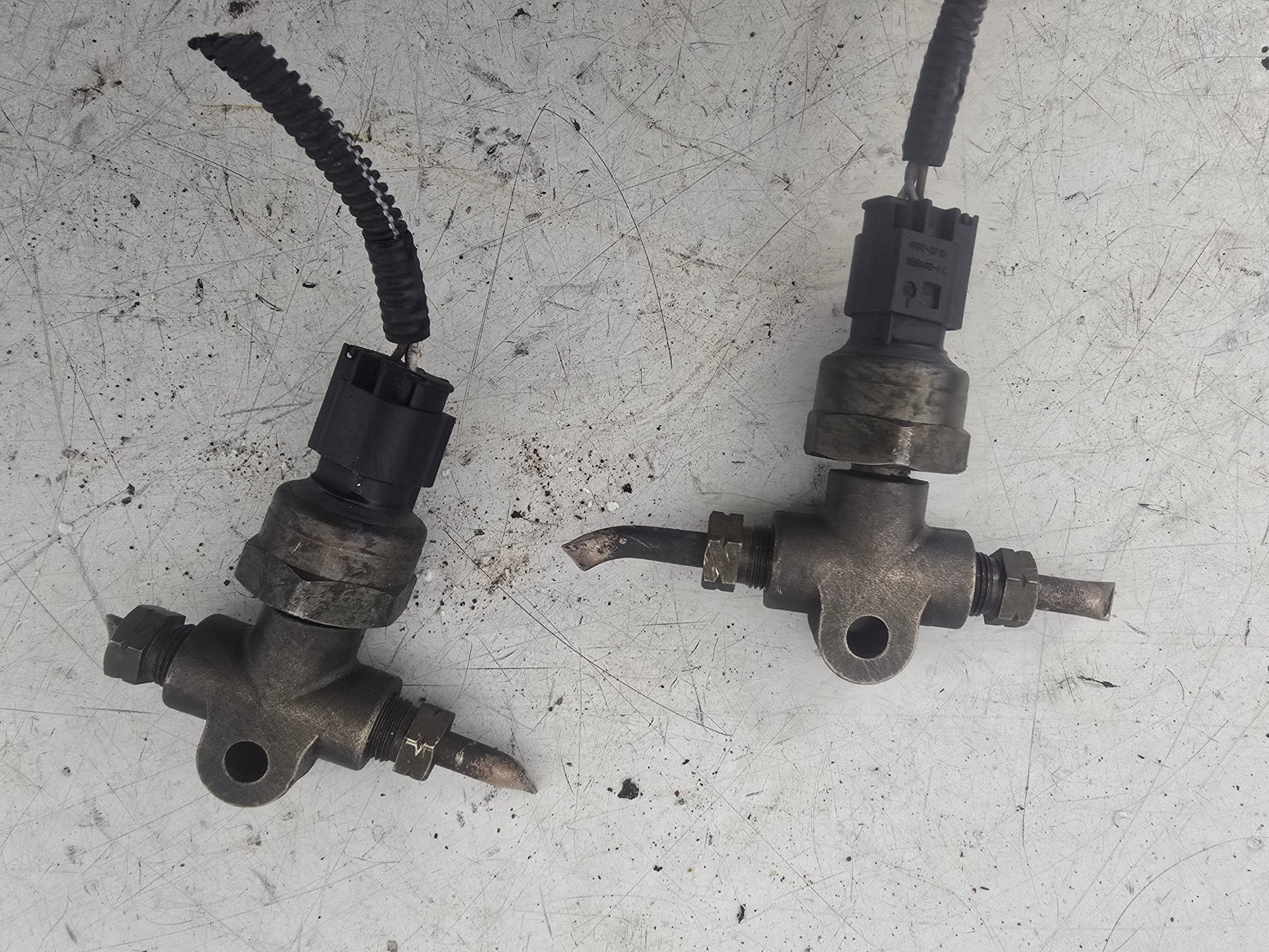 2002-2014 Volvo XC90 D5 Brake Pressure Sensors Pair 3524132