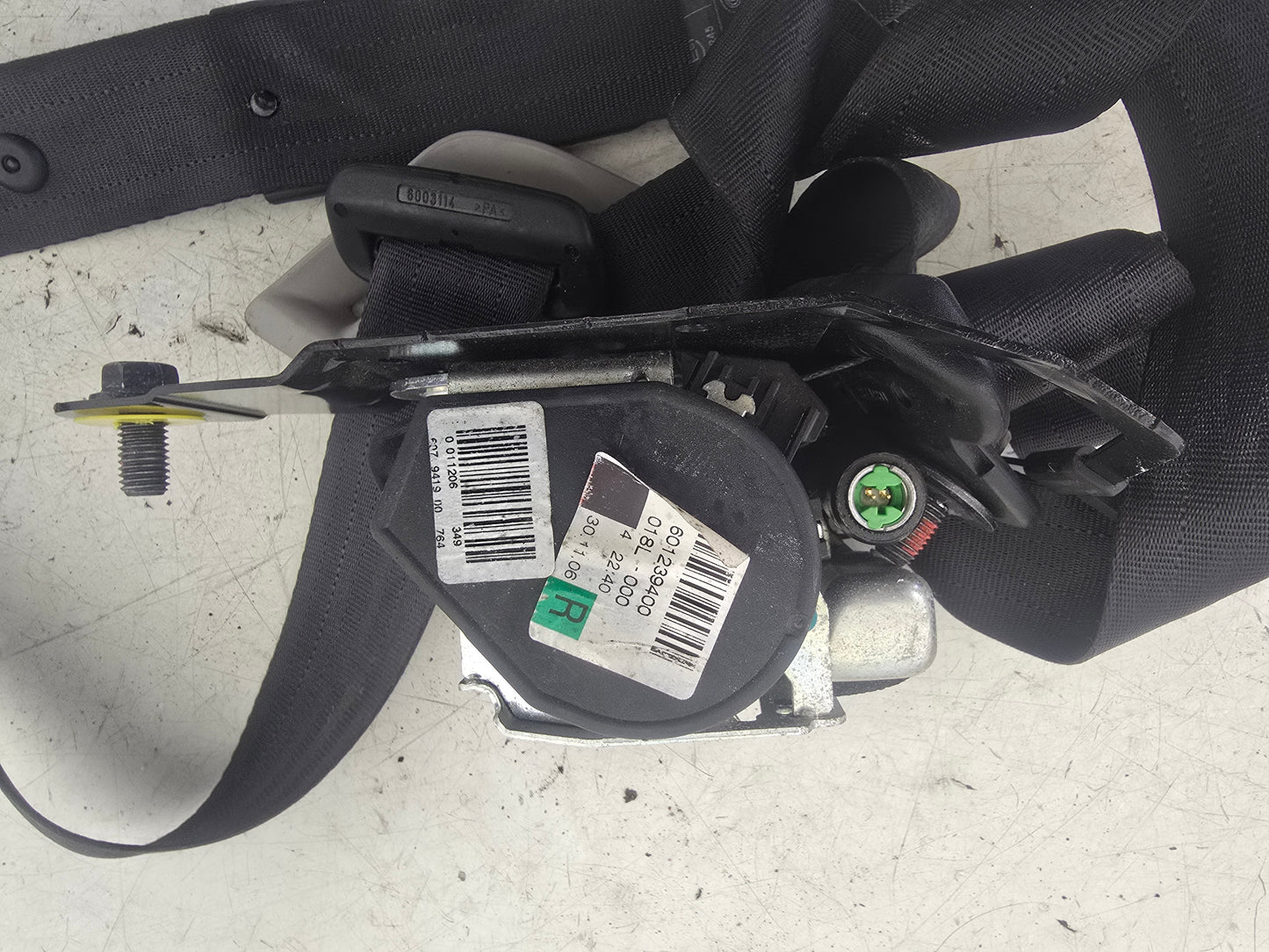 2002-2014 Volvo XC90 Right Rear Seat Belt 6841764