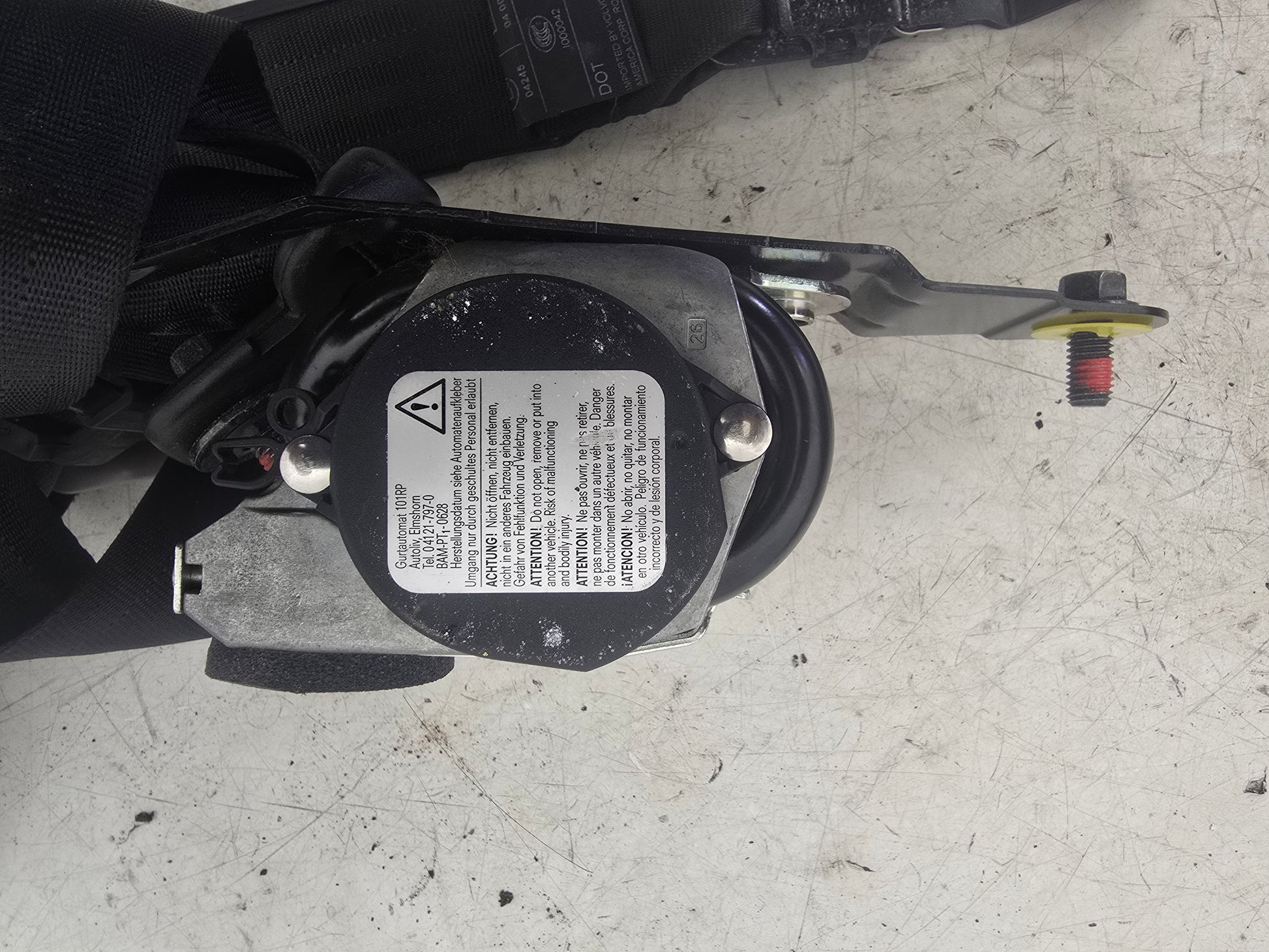 2002-2014 Volvo XC90 Right Rear Seat Belt 6841764