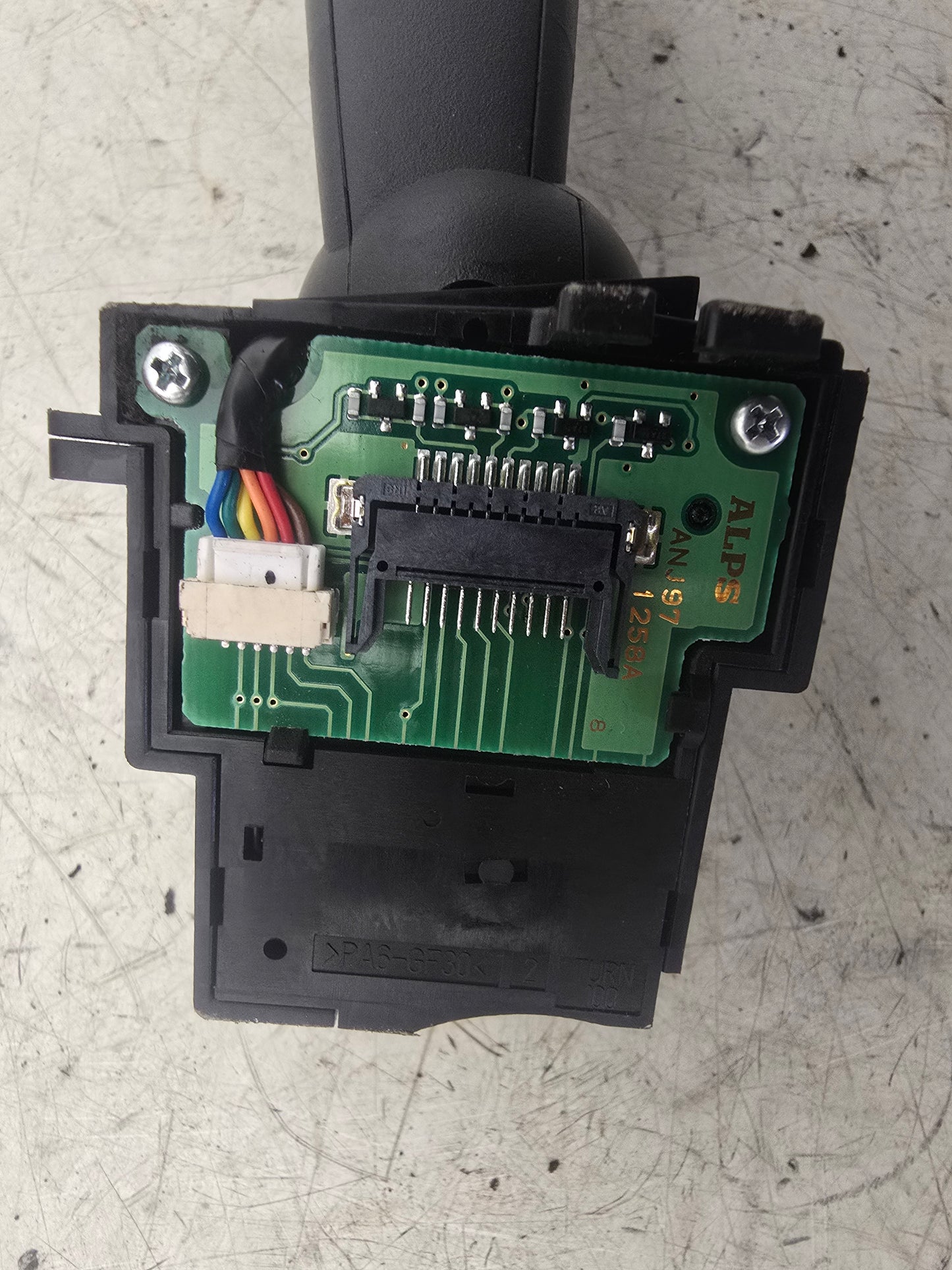 2009-2017 Volvo V40 Indicator Stalk 31456045