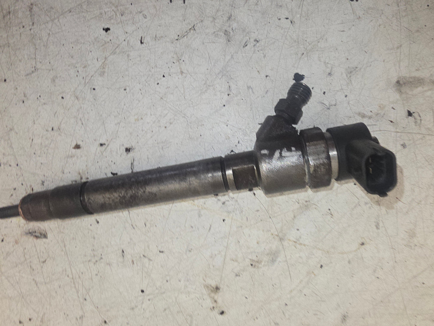 2006 Volvo XC90 D5 Fuel Injector 30750283
