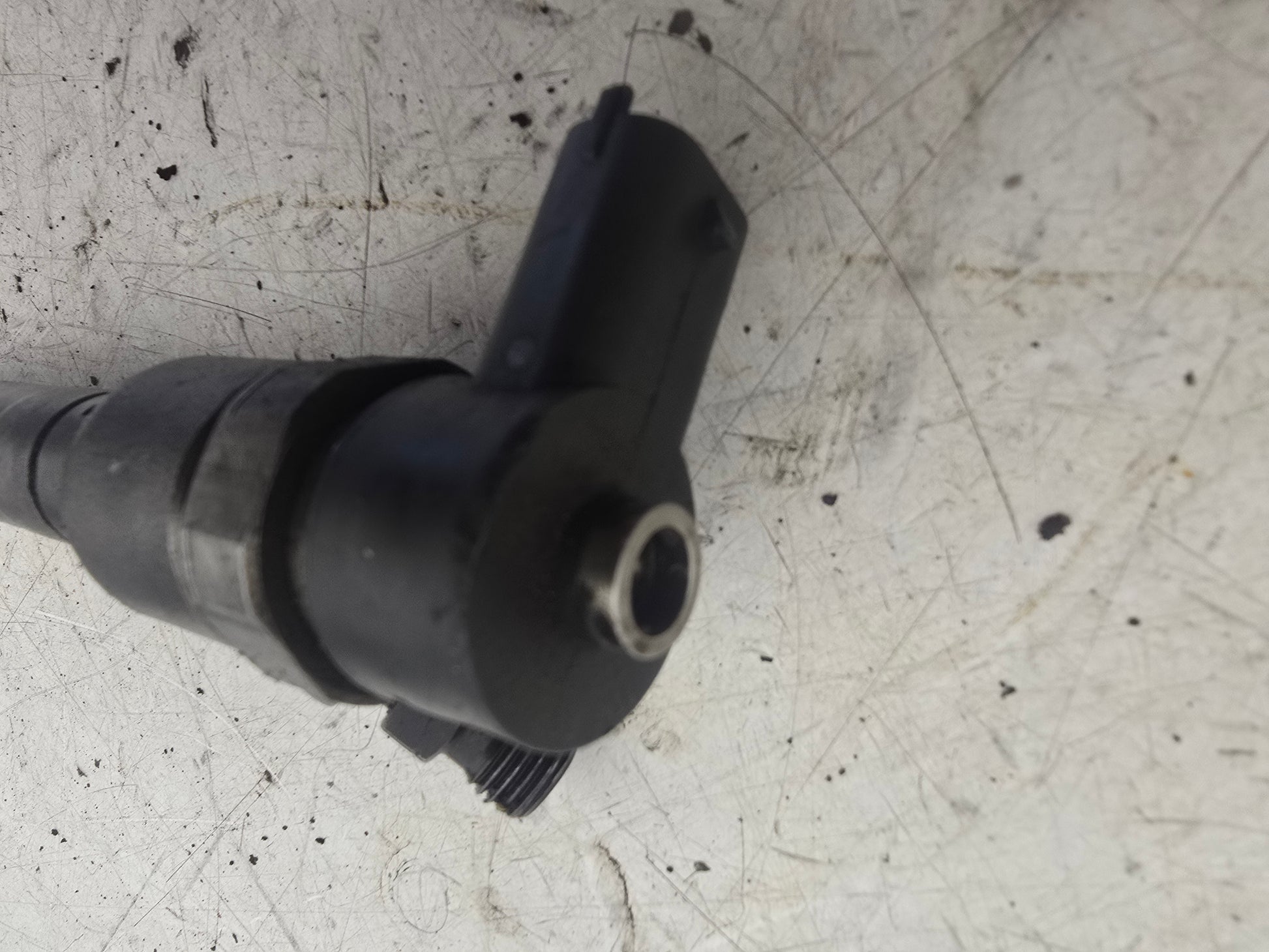 2006 Volvo XC90 D5 Fuel Injector 30750283