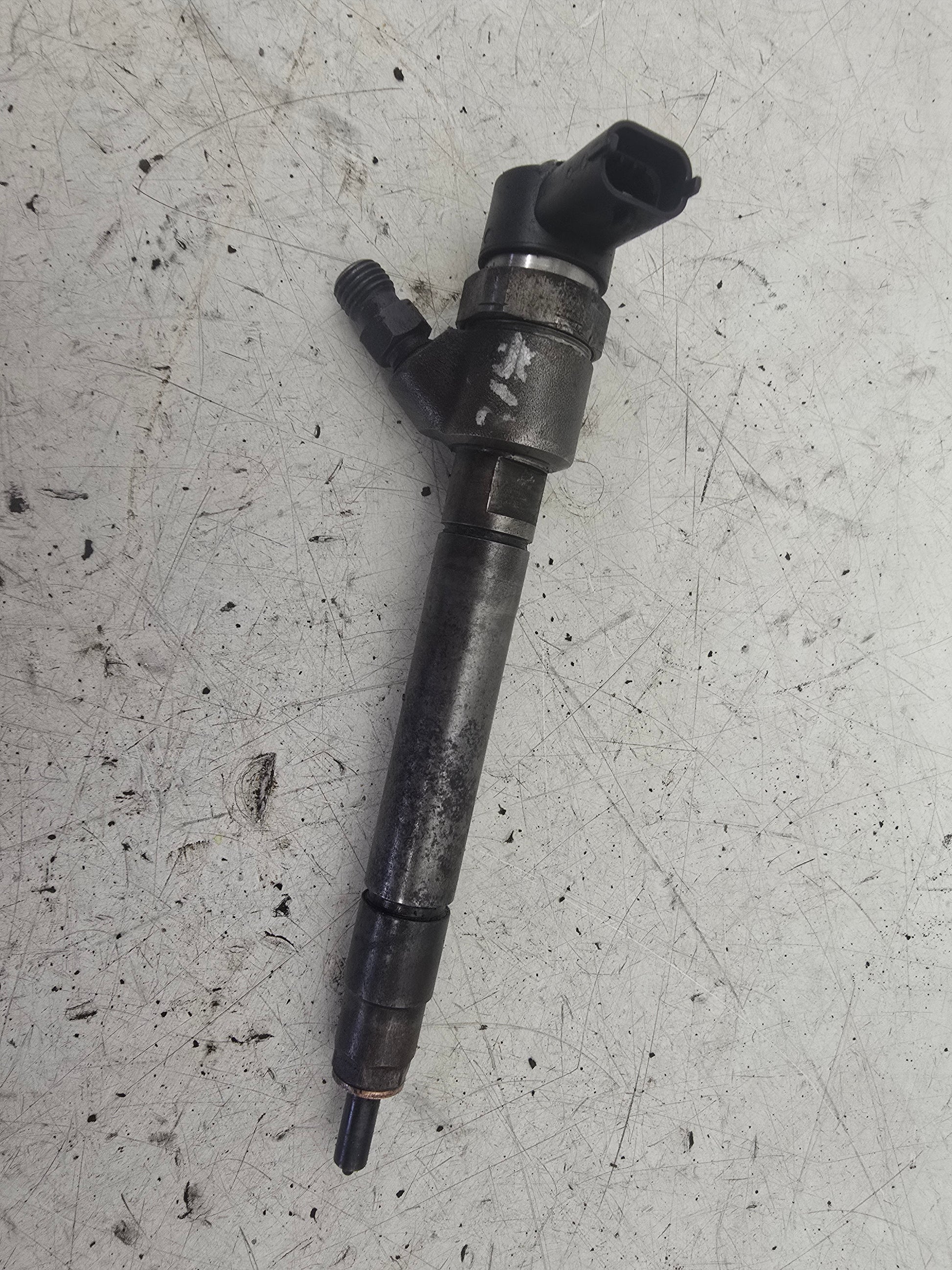 2006 Volvo XC90 D5 Fuel Injector 30750283