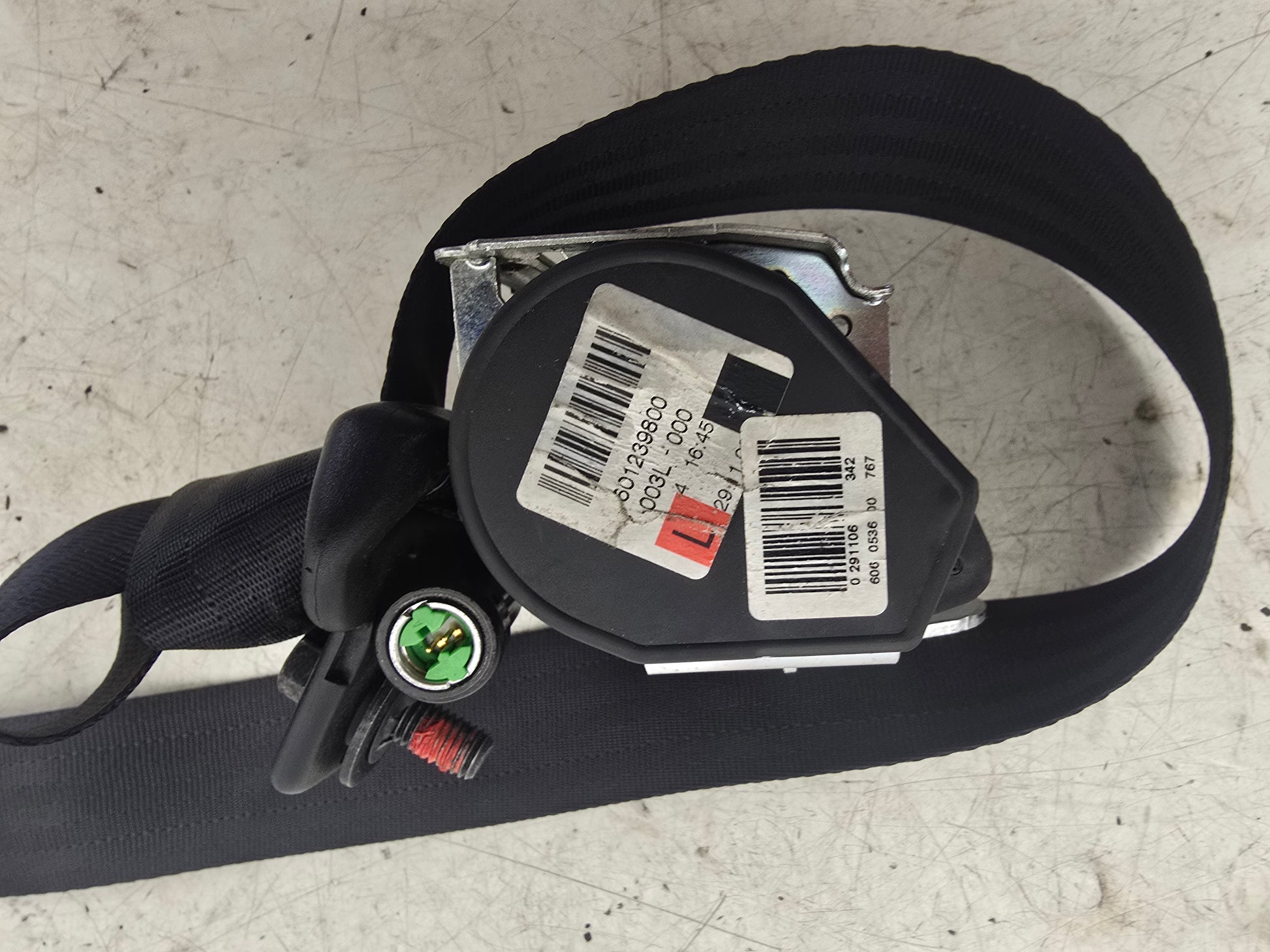 2002-2014 Volvo XC90 Left Rear Passenger Seat Belt 6841763