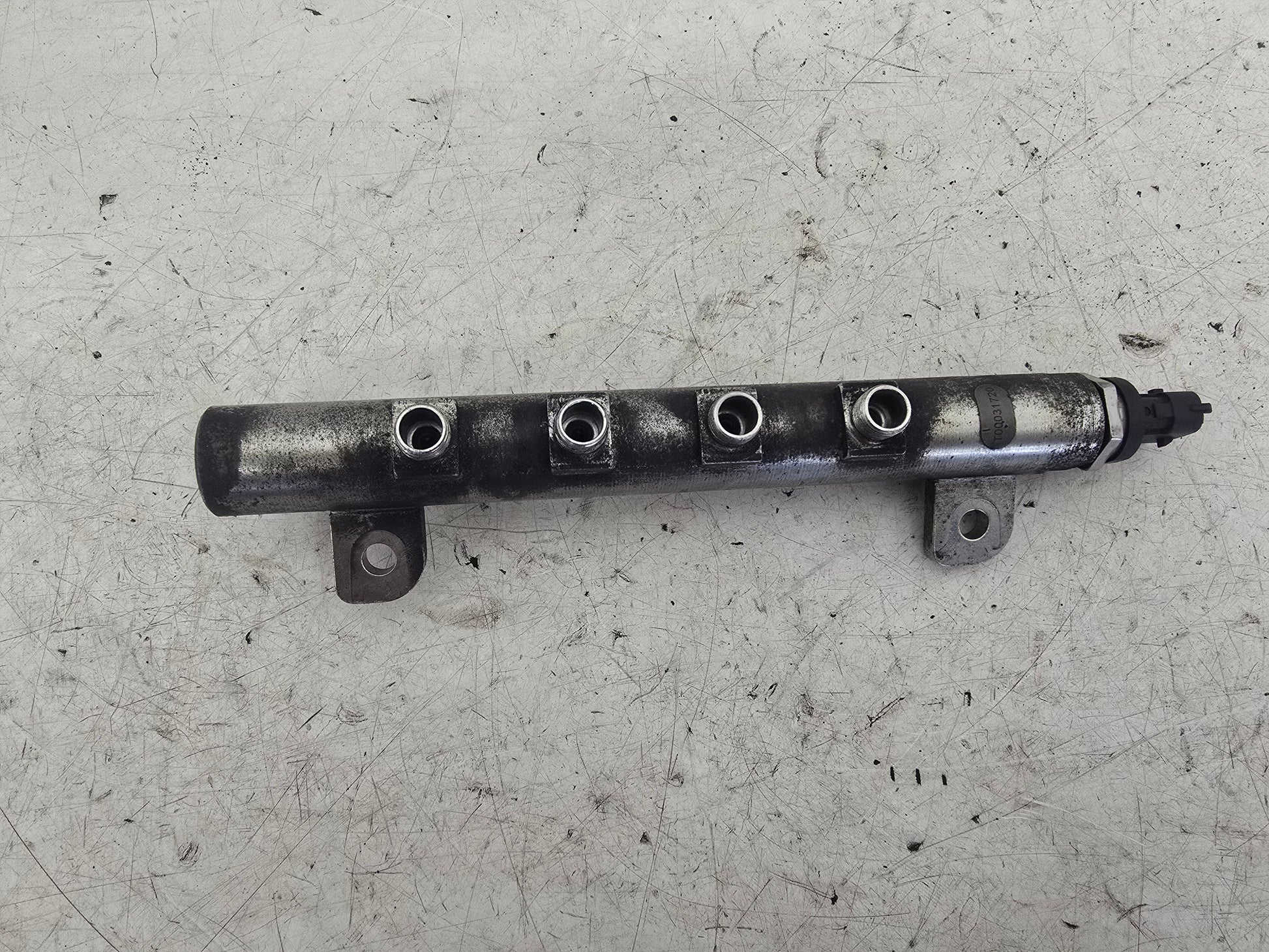2009 Saab 9-3 1.9 TiD Injection Rail 55209575