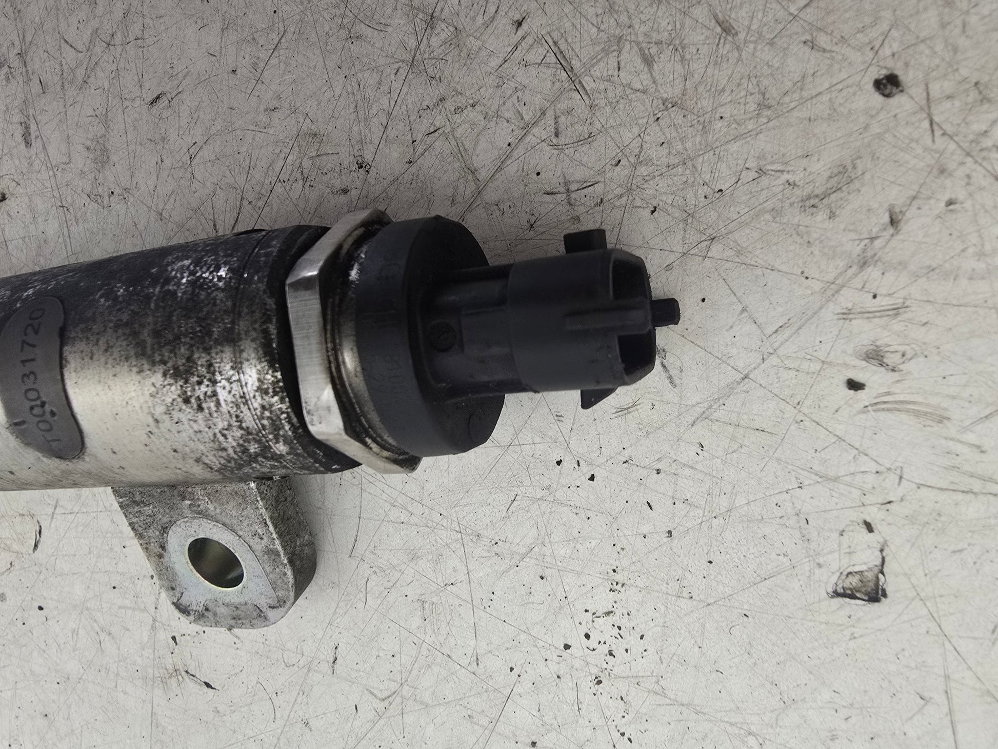 2009 Saab 9-3 1.9 TiD Injection Rail 55209575