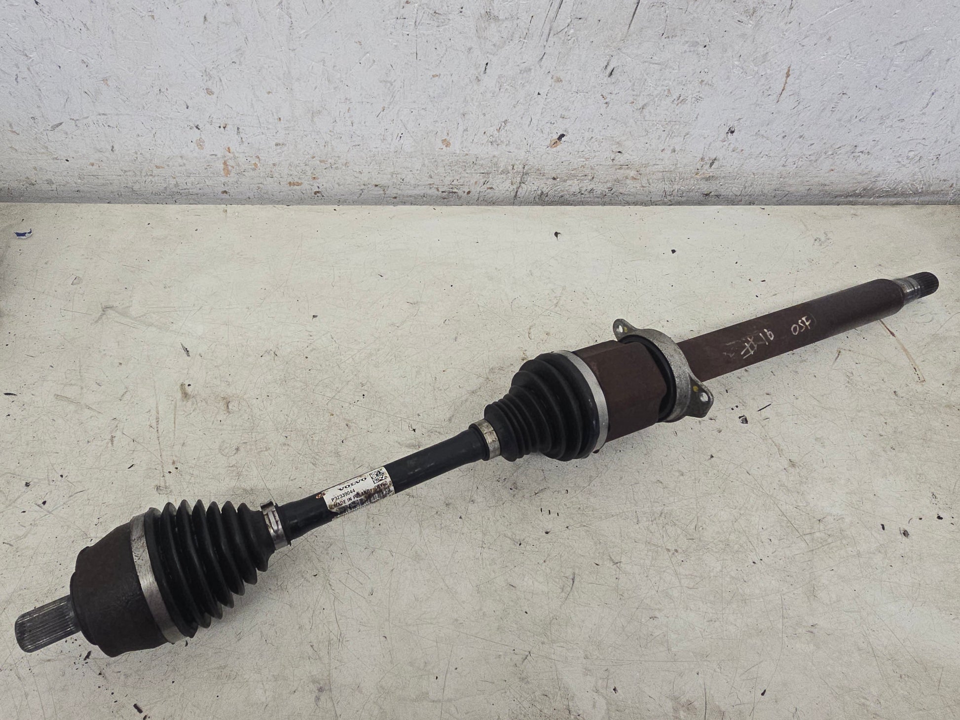 2022 Volvo XC40 T3 Front Right Driveshaft 32339044