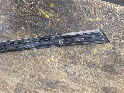 2010-2011 Saab 9-5 Tailgate Handle Integrated LED Light Bar 12846189