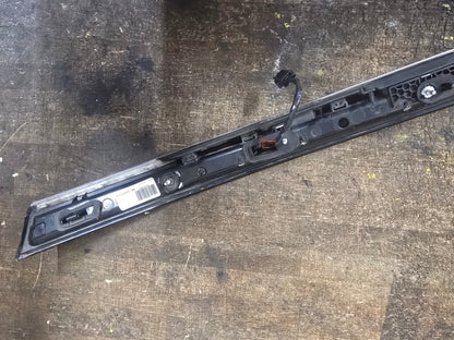 2010-2011 Saab 9-5 Tailgate Handle Integrated LED Light Bar 12846189