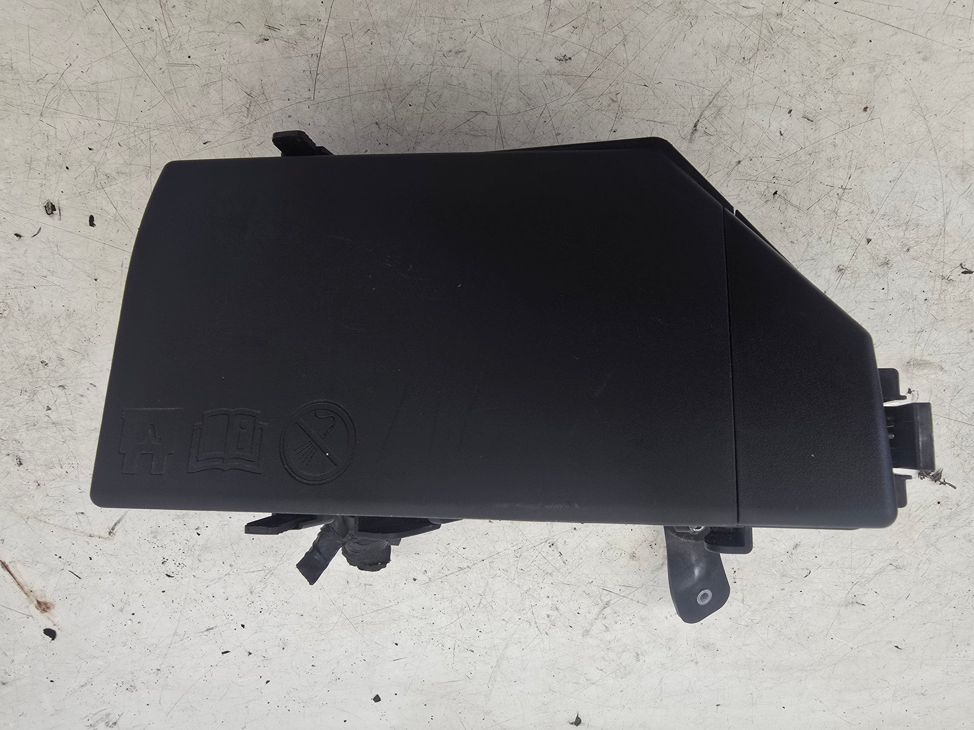 2015-2024 Volvo XC40 T3 Fuse and Relay Box 31473880