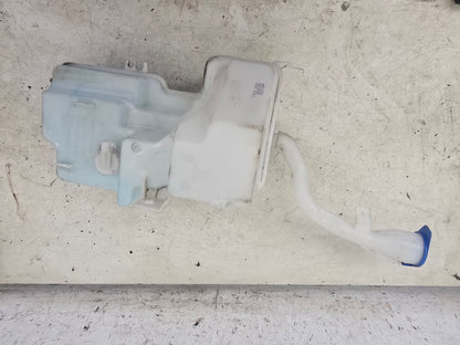 2017-2024 Volvo XC40 Washer Bottle and Motors 32274691