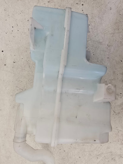2017-2024 Volvo XC40 Washer Bottle and Motors 32274691