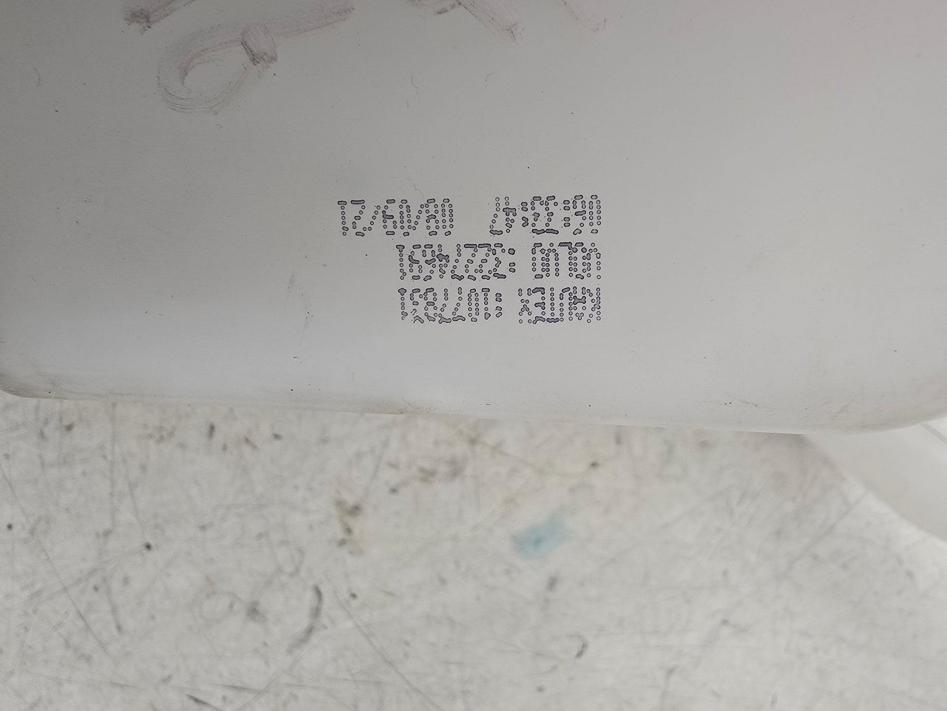 2017-2024 Volvo XC40 Washer Bottle and Motors 32274691