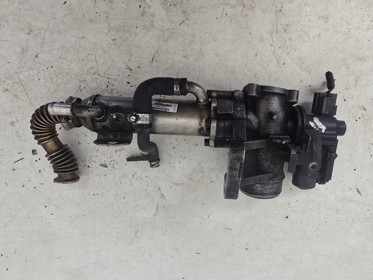 2006 Volvo XC90 D5 EGR Valve and Cooler 8801828
