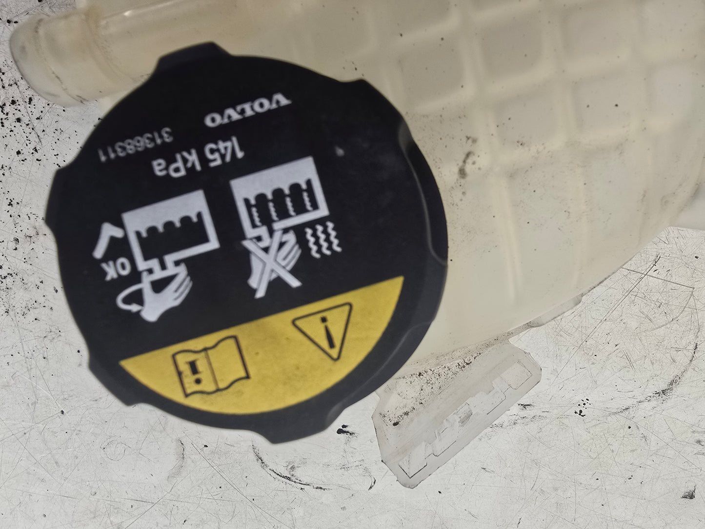 2017-2024 Volvo XC40 T3 Coolant Expansion Tank 31439768