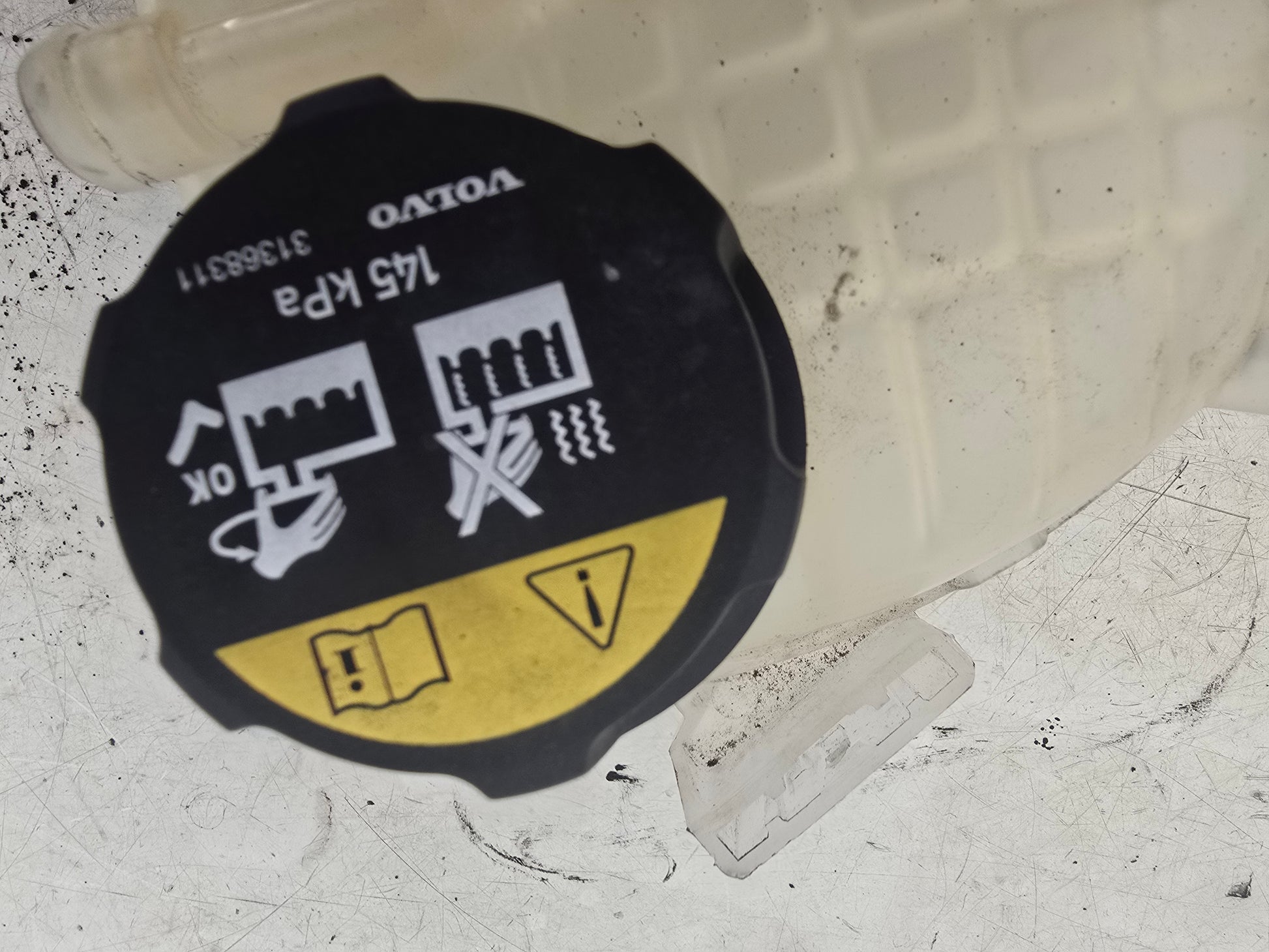 2017-2024 Volvo XC40 T3 Coolant Expansion Tank 31439768