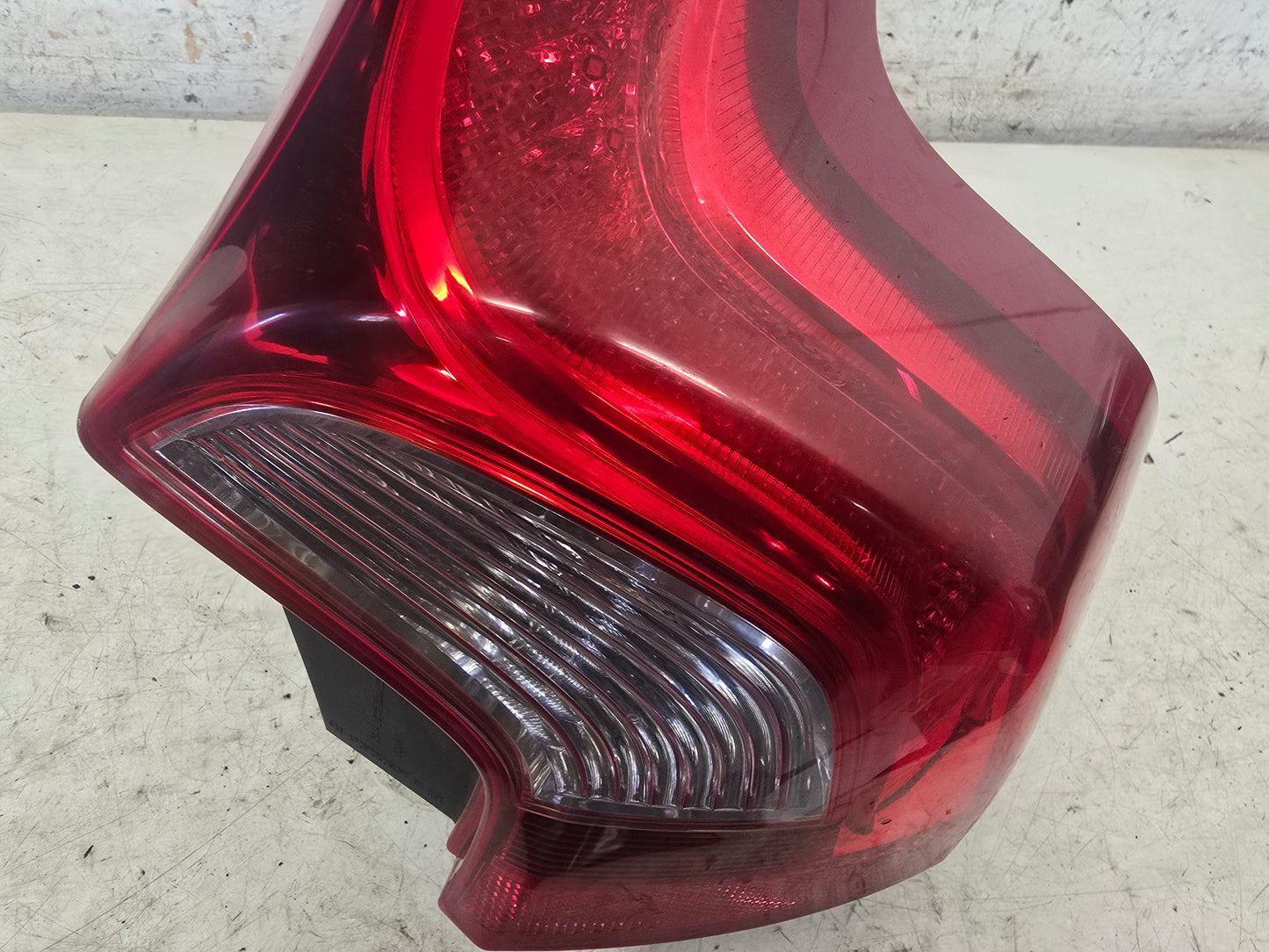 2012 Volvo V60 D3 Driver Side Rear Brake Light 31214964