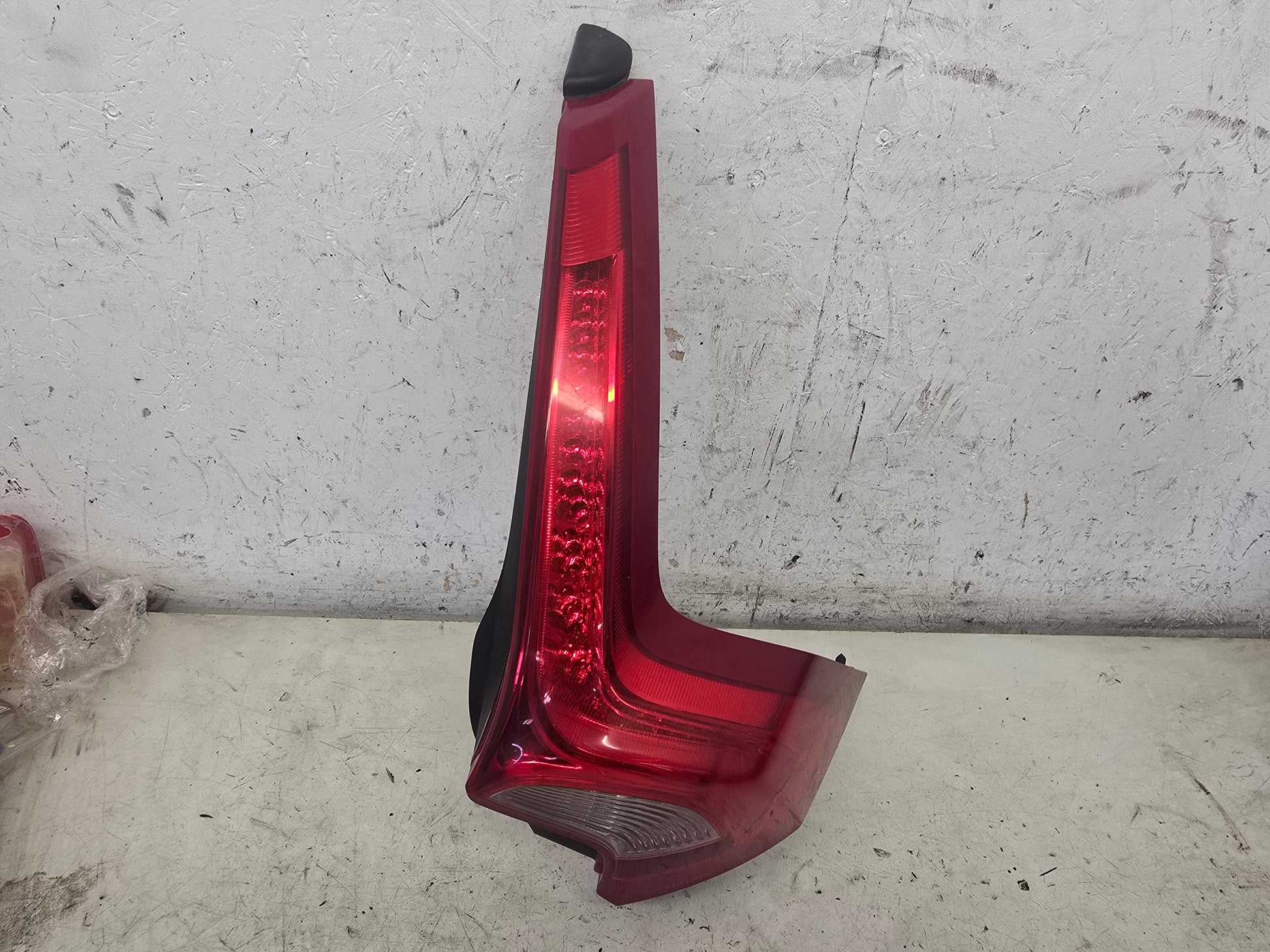 2012 Volvo V60 D3 Driver Side Rear Brake Light 31214964