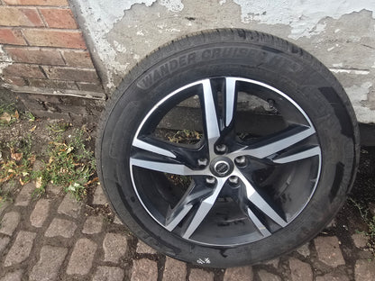 2022 Volvo XC40 Alloy Wheel 31445812 7.5Jx18 235/55R18