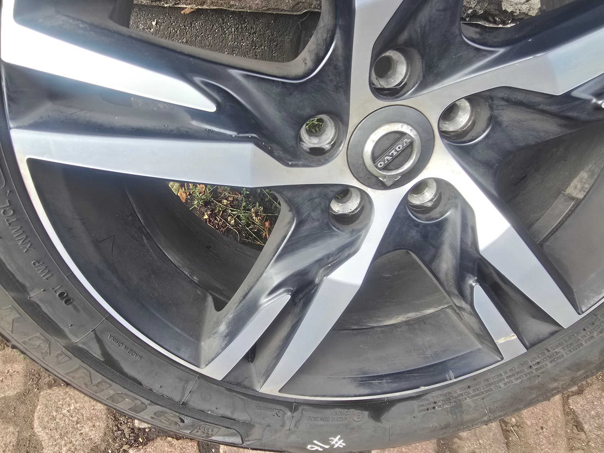 2022 Volvo XC40 Alloy Wheel 31445812 7.5Jx18 235/55R18