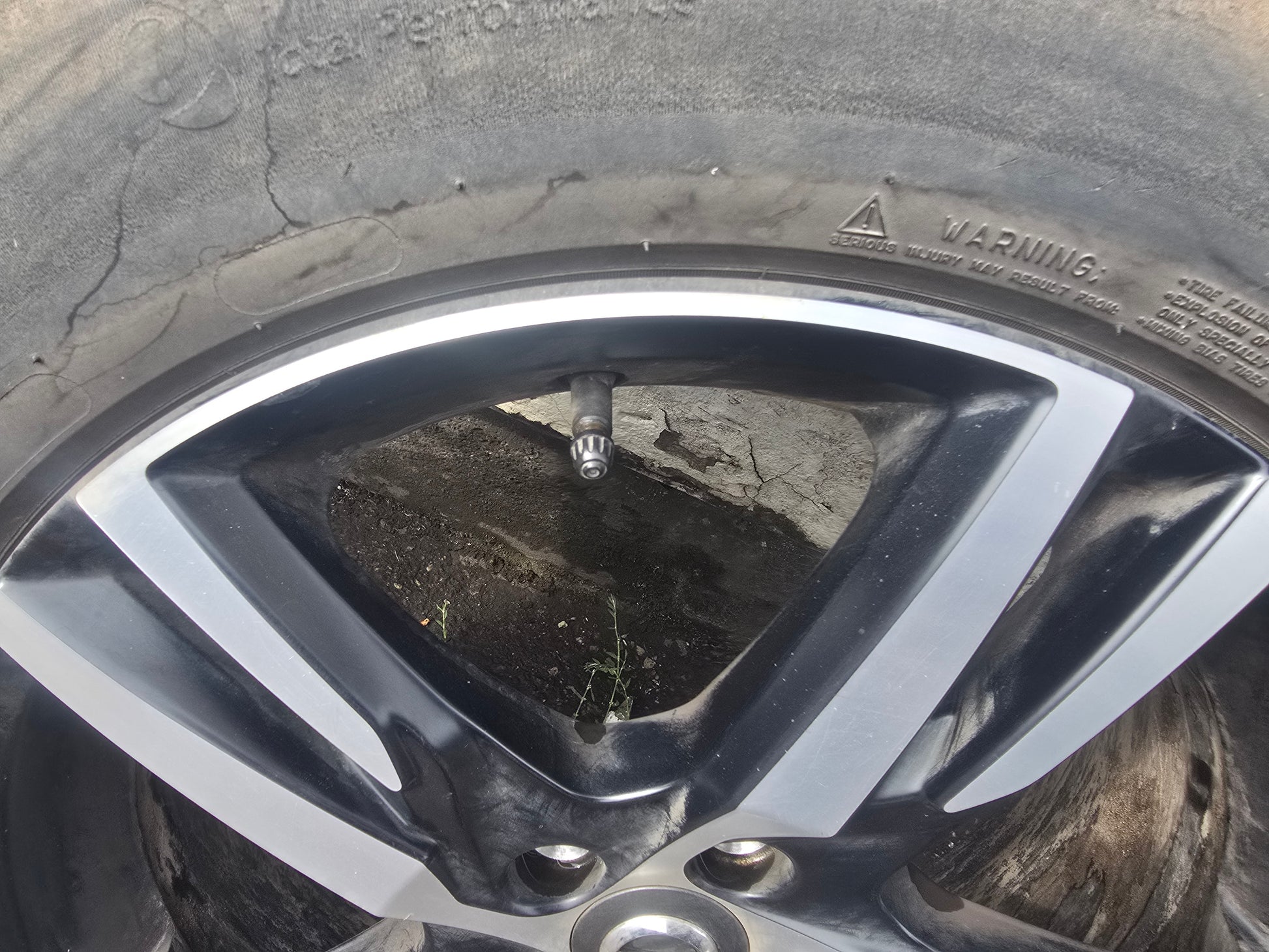 2017-2025 Volvo XC40 18" Black Alloy Wheel 31445812