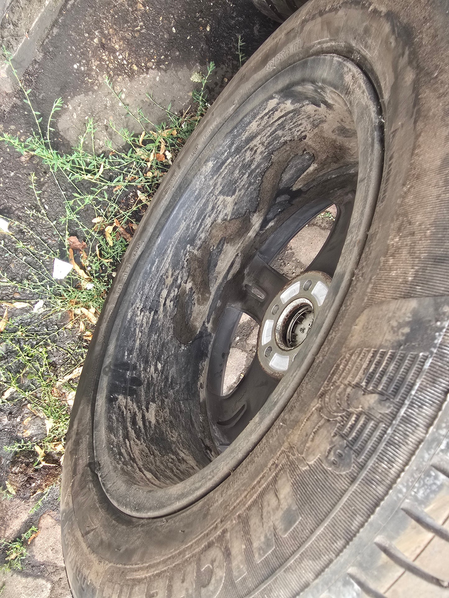2017-2025 Volvo XC40 18" Black Alloy Wheel 31445812