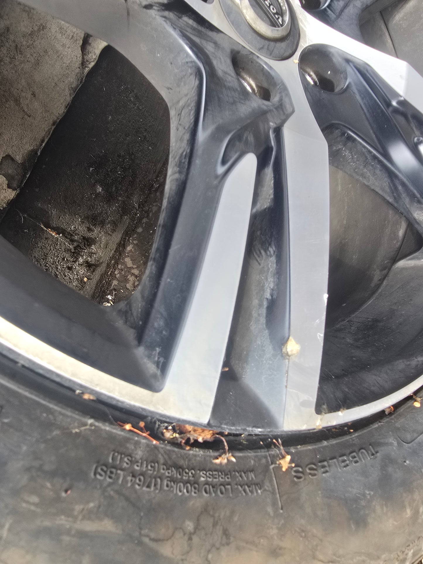 2017-2025 Volvo XC40 Black Alloy Wheel 7.5Jx18 ET50.5 31445812