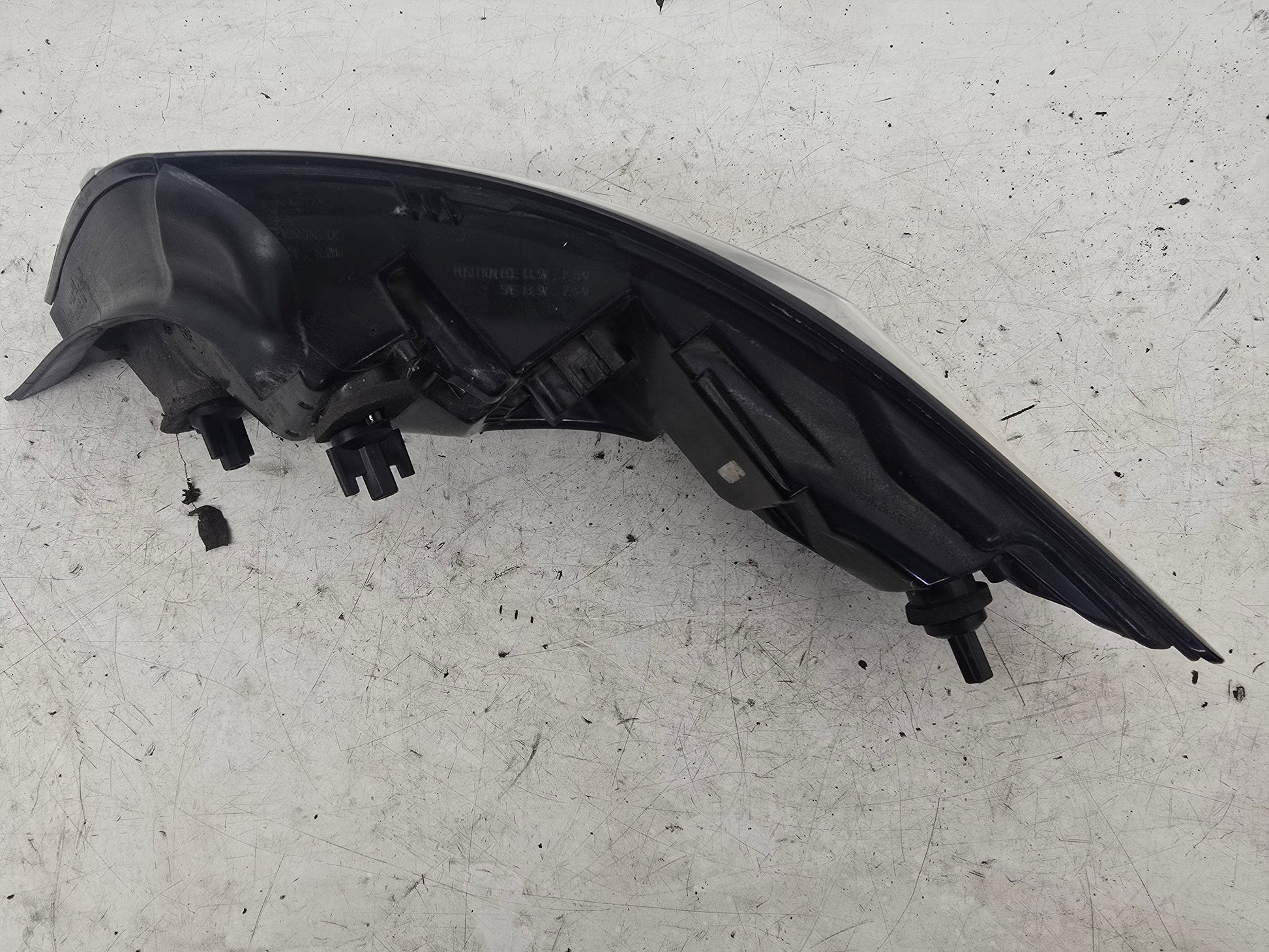 2010-2011 Saab 9-5 Left Rear LED Tail Light Assembly 12783374