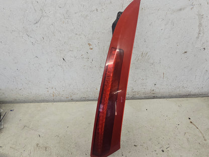 2002-2006 Volvo XC90 D5 Rear Tail Light Upper Driver Side 30678221