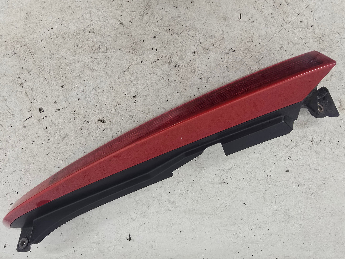 2002-2006 Volvo XC90 D5 Rear Tail Light Upper Driver Side 30678221