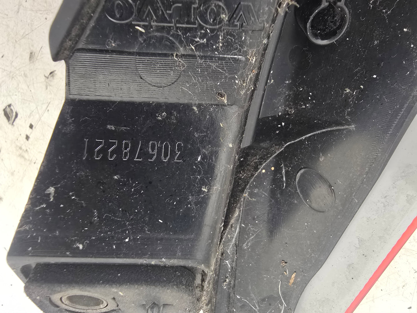 2002-2006 Volvo XC90 D5 Rear Tail Light Upper Driver Side 30678221
