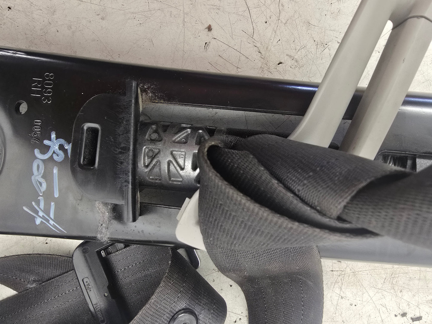 2002-2014 Volvo XC90 D5 Front Right Driver Seat Belt 2.4 Diesel Automatic