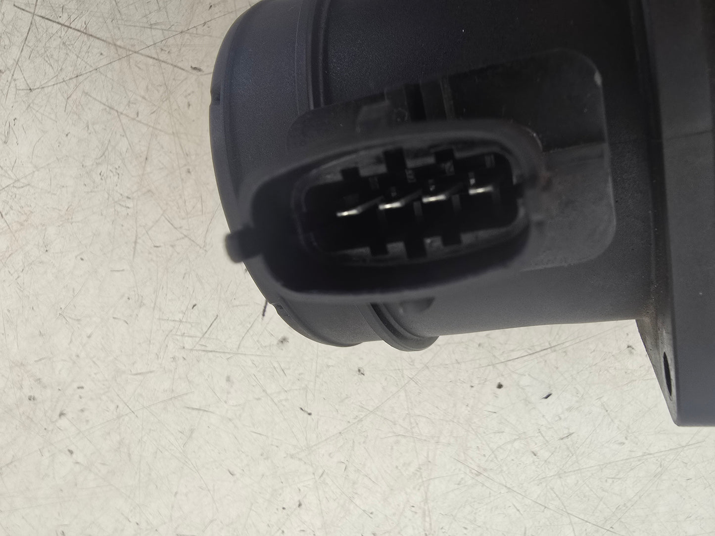 2010-2017 Volvo XC60 D5 Mass Air Flow Sensor 31361223