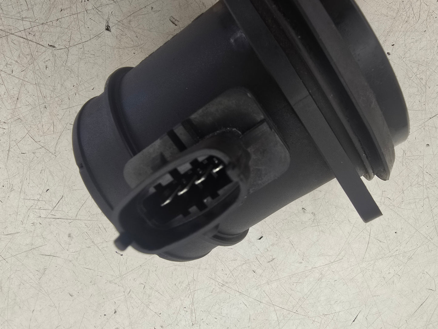2010-2017 Volvo XC60 D5 Mass Air Flow Sensor 31361223