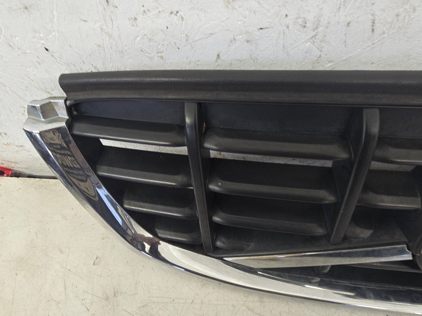 2011 Volvo XC60 Front Grille 31284337