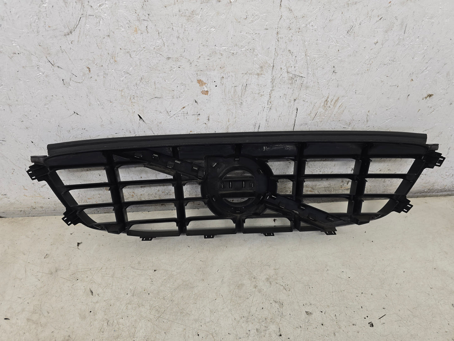 2011 Volvo XC60 Front Grille 31284337