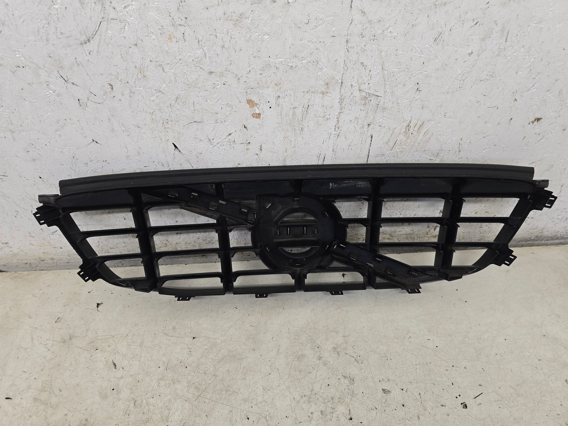 2011 Volvo XC60 Front Grille 31284337