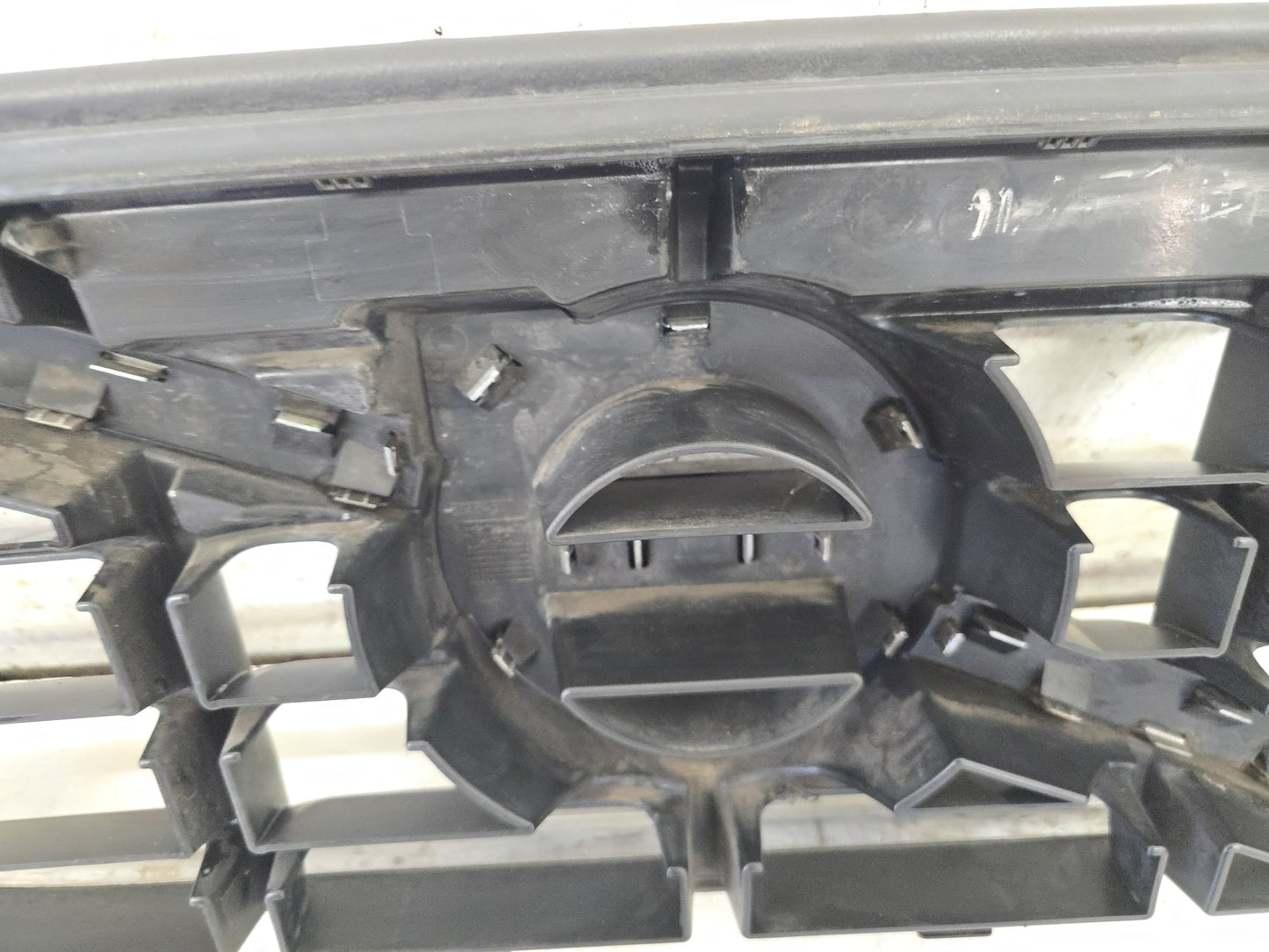 2011 Volvo XC60 Front Grille 31284337