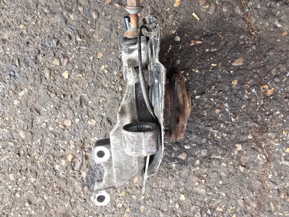 2007 Volvo S60 Left Front Hub Assembly 2.4D D5244T4 Automatic Passenger Side