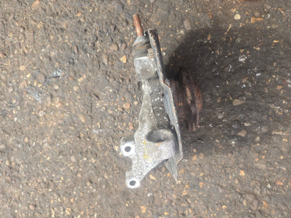 2007 Volvo S60 Left Front Hub Assembly 2.4 Diesel D5244T4 | VS Breakers