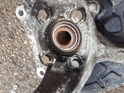 2007 Volvo S60 Left Front Hub Assembly 2.4 Diesel D5244T4 | VS Breakers
