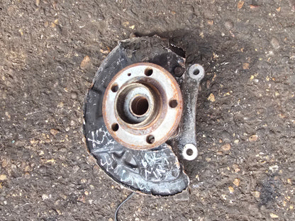 2004 Volvo S80 Left Front Hub Assembly 2.4 Diesel Passenger Side