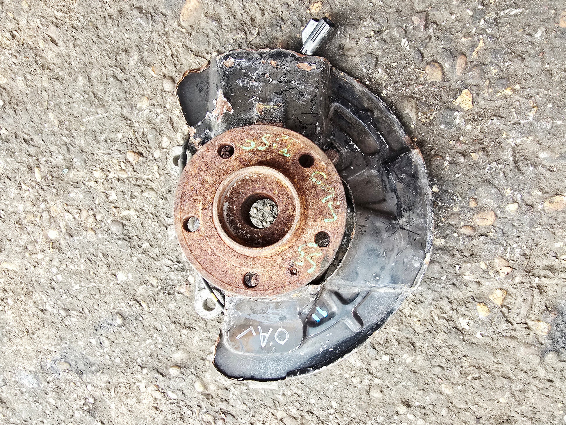 2000-2007 Volvo V70 Front Right Driver Hub Assembly 2.4 Diesel D5244T5