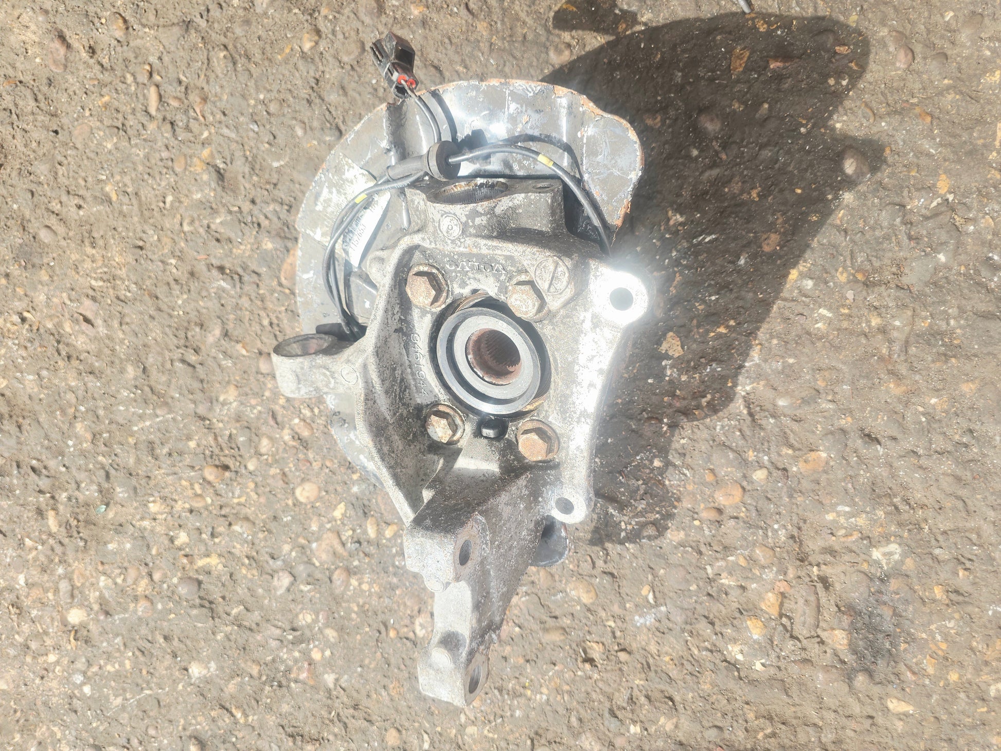 2000-2007 Volvo V70 Front Right Driver Hub Assembly 2.4 Diesel D5244T5
