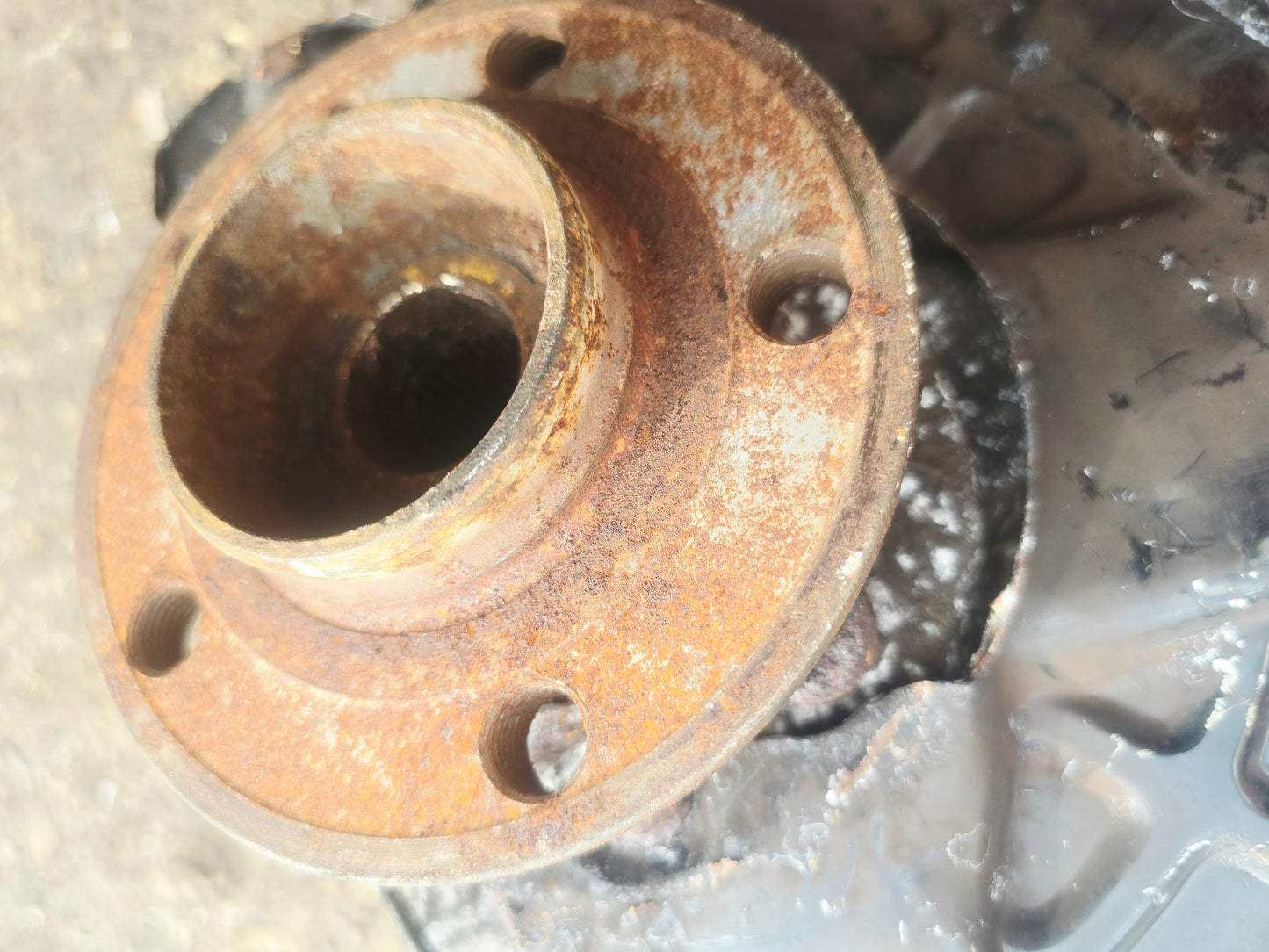 2000-2007 Volvo V70 Front Right Driver Hub Assembly 2.4D Diesel D5244T5